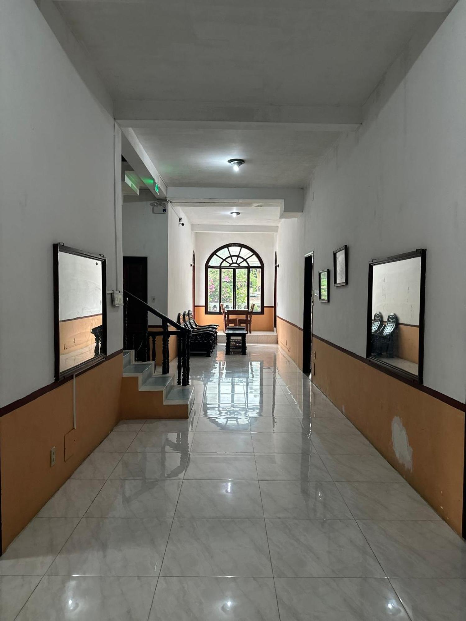 Dong Loi Hotel Хуе Екстериор снимка