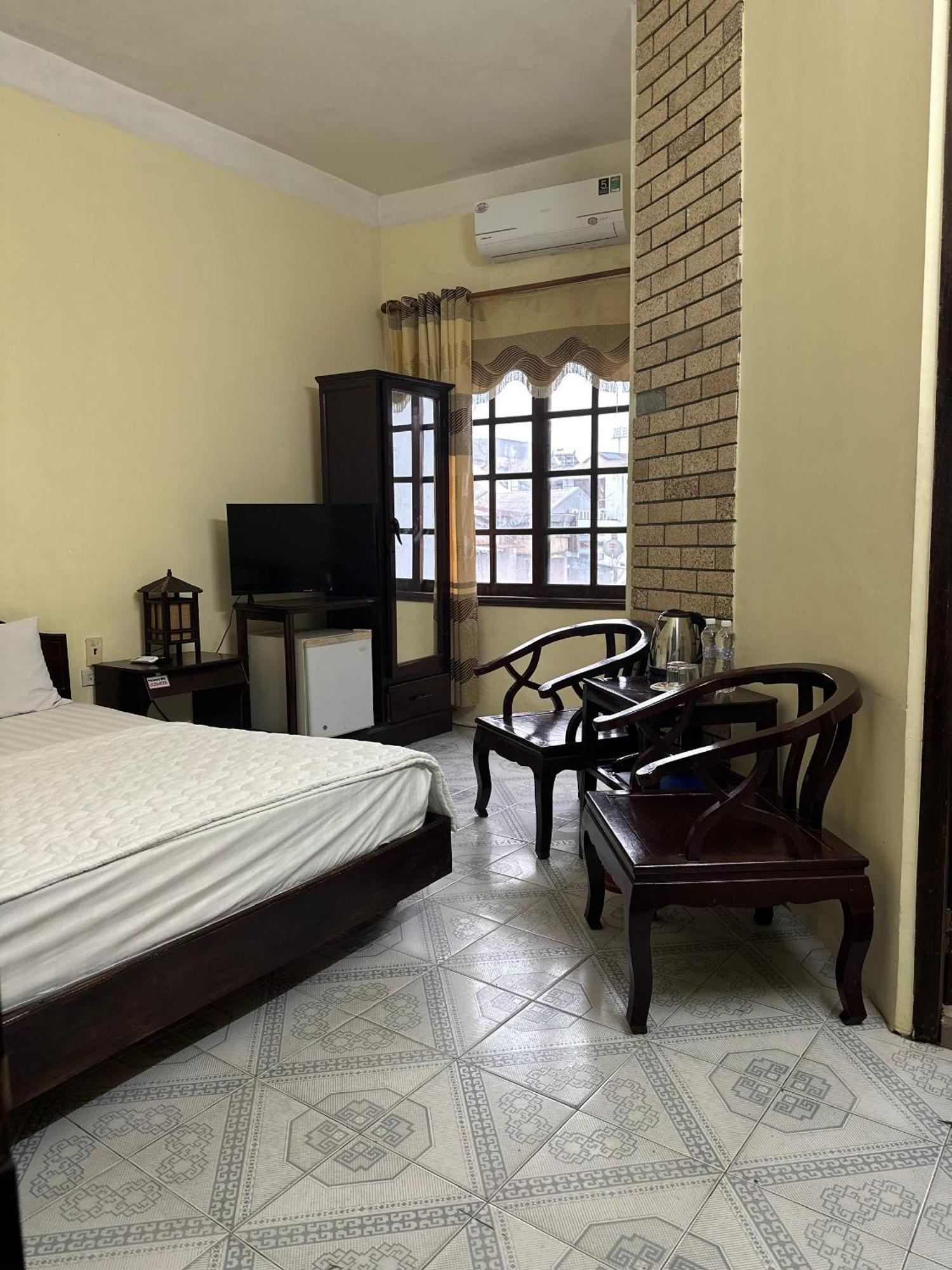 Dong Loi Hotel Хуе Екстериор снимка